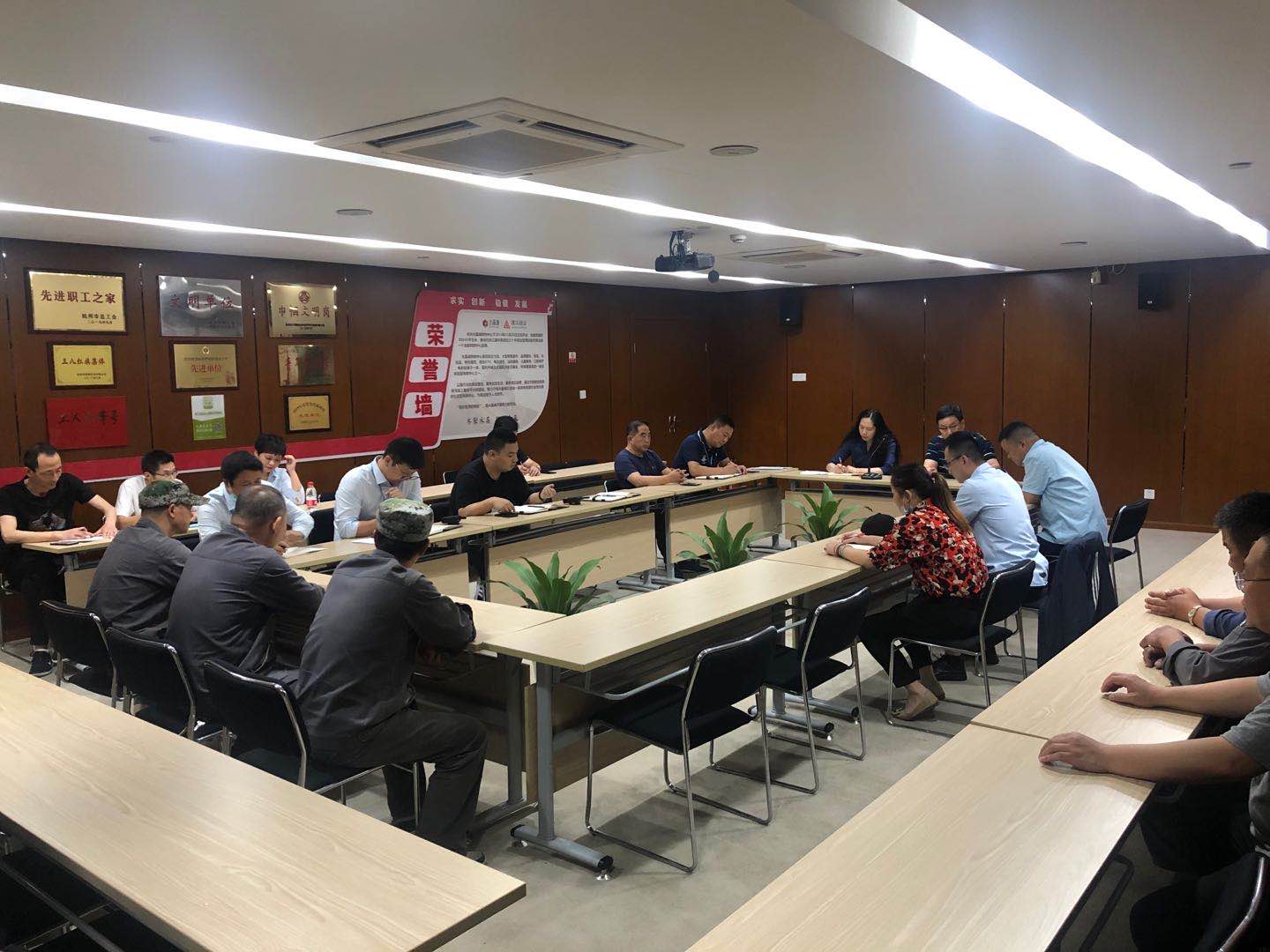 ˮ�����ٿ������ǰ�徲�ۻ�