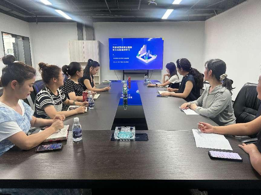 AGCLUB�Ĵ������������������Ŷӿ�չ��ý��ƽ̨�������齻��������