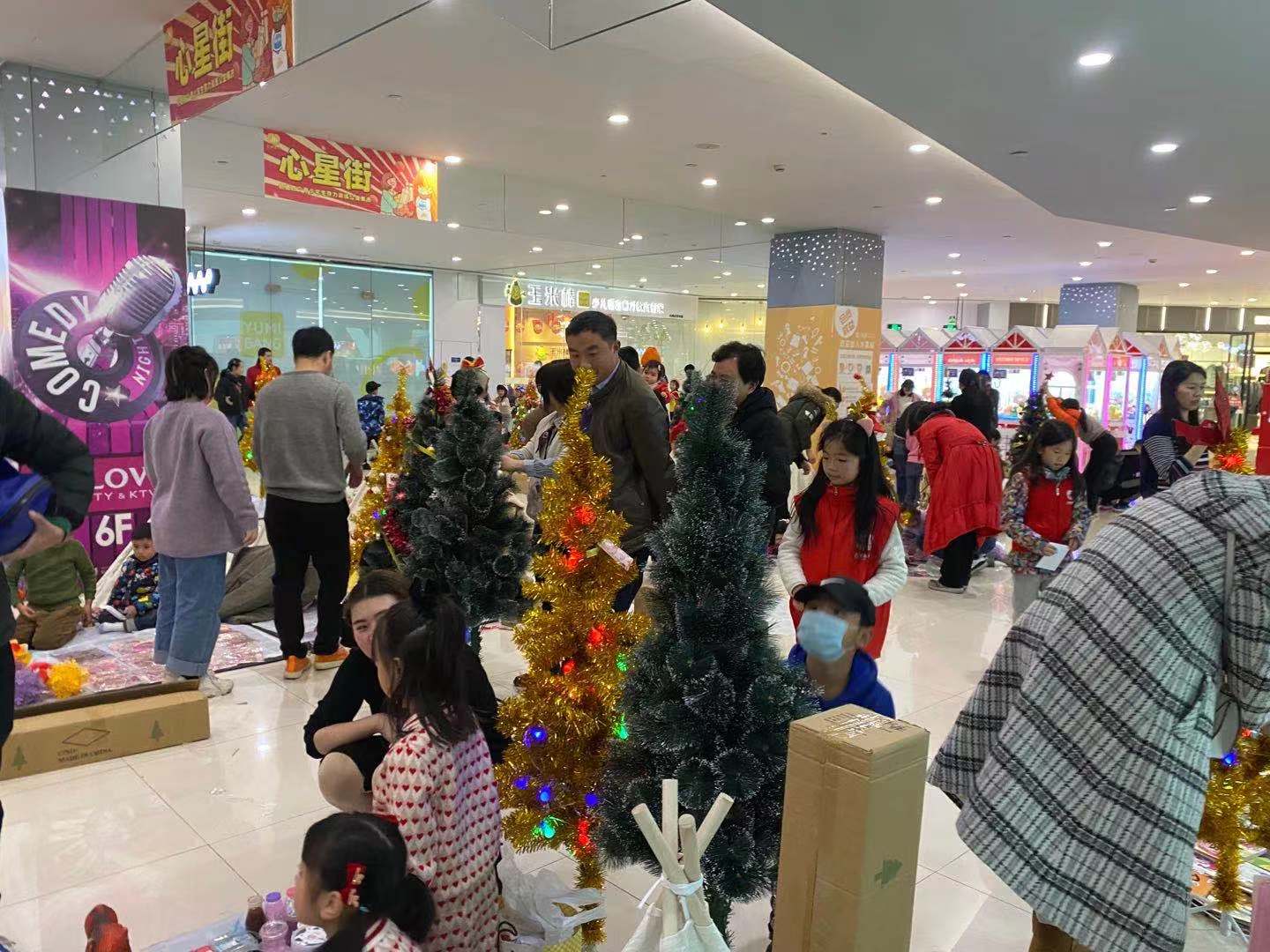 ˮ����ʥ����װ���˶�˳�����