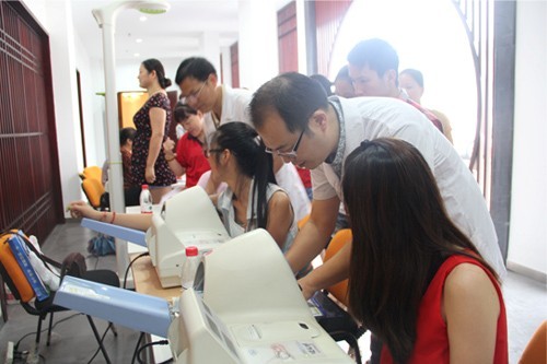 20130626-27AGCLUB�Ĵ�԰��֧���ŽṰ����Ժ��չ������һ��������Զ�롱�����˶� (2).jpg