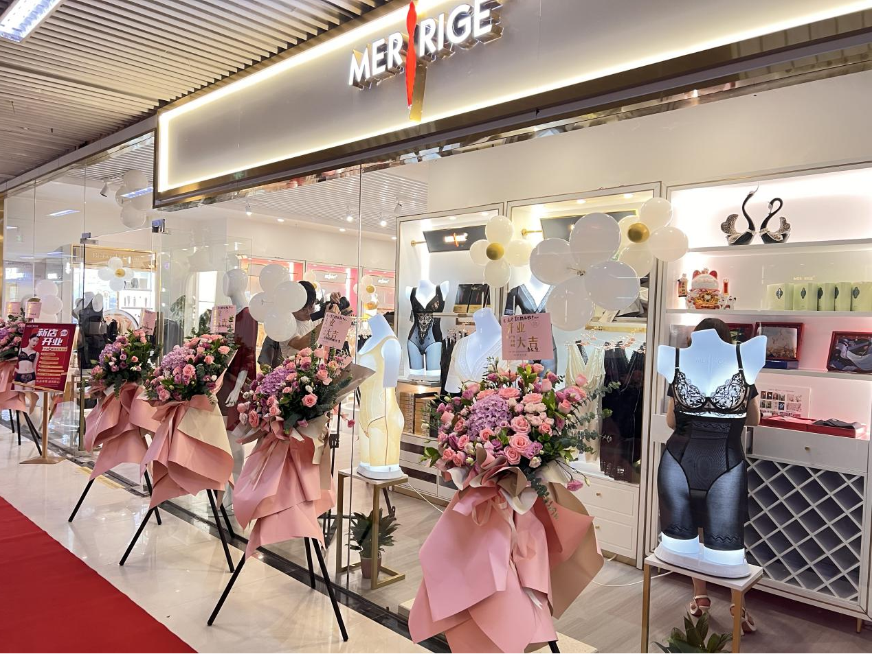 �����������פǮ���̳���ʢ��ҵ��