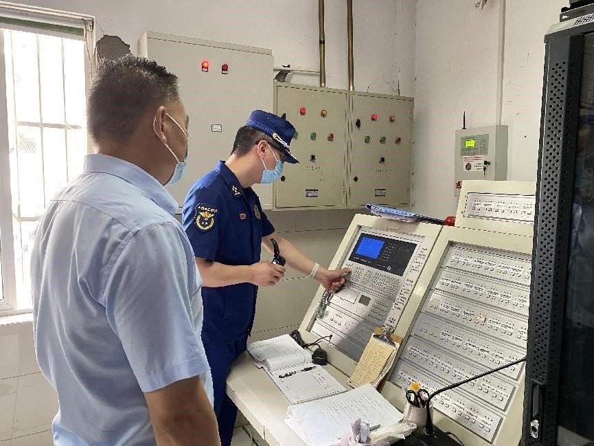 ������������߷�Ǯ���̳ǿ�չ�����徲�������