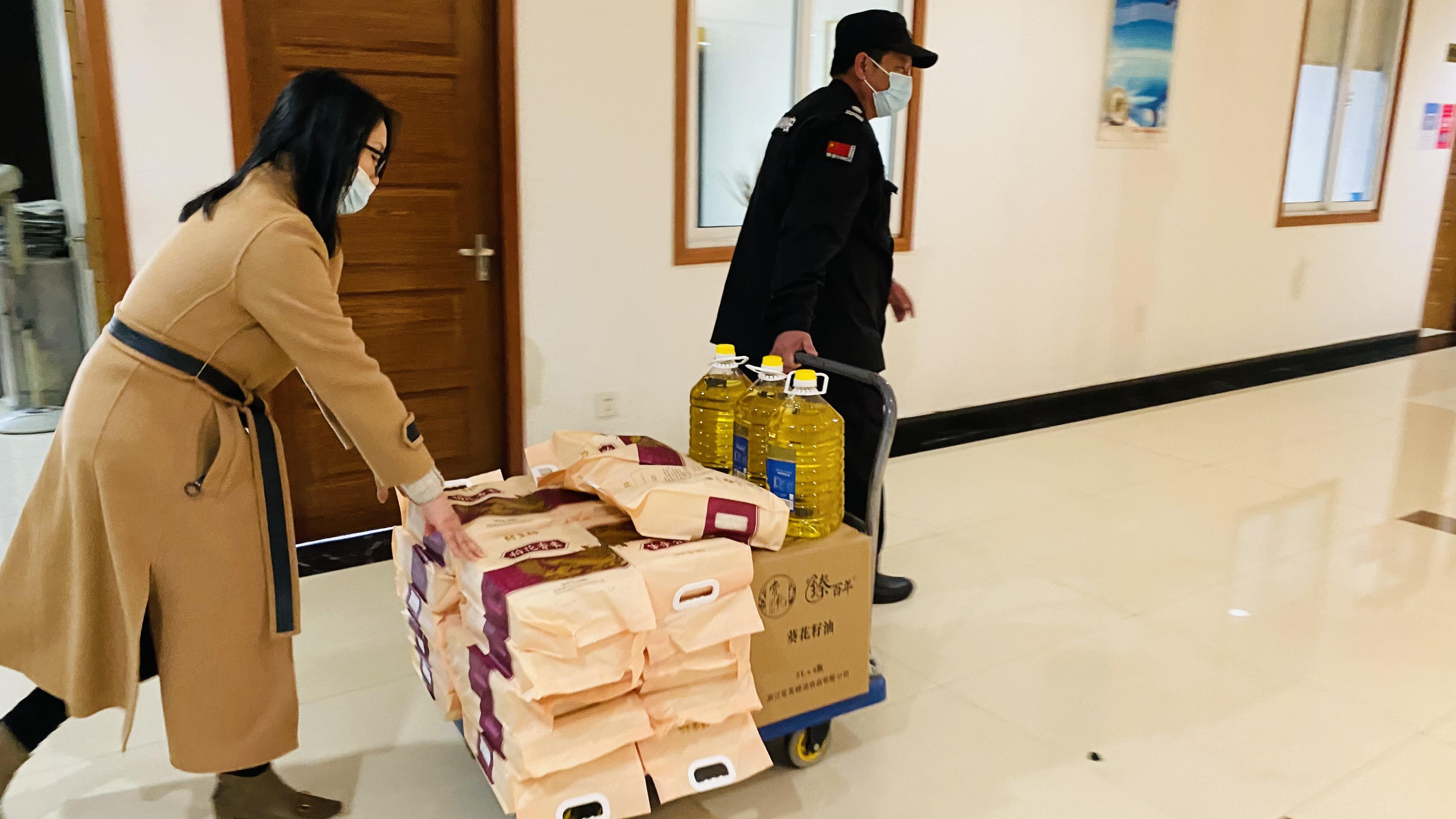 ��ϵԱ������ů�´��� Ǯ���̳�Ϊȫ��Ա�����Ŵ��ڸ���