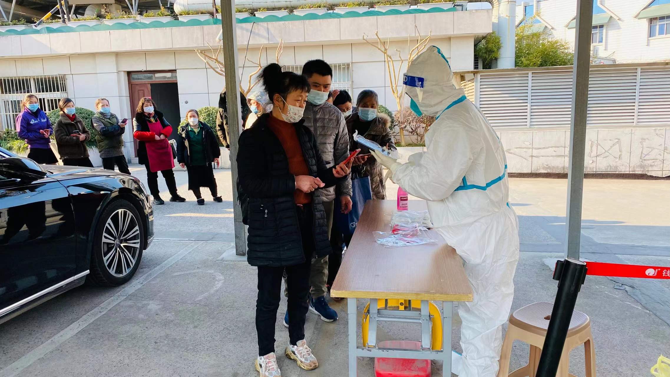 Ǯ���̳��𾢿�չ������ҵְԱ����������